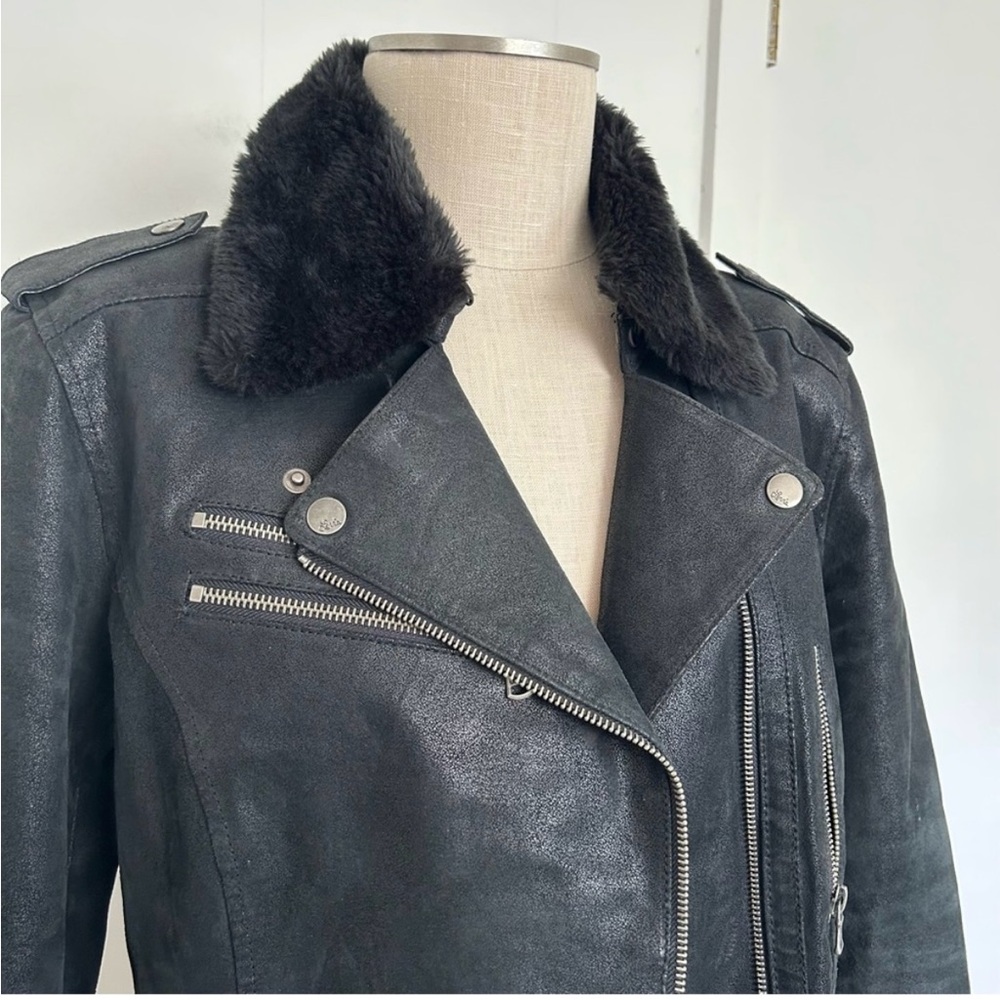 Levi’s Black Genuine Leather Moto Jacket Faux Fur Shimmer Finish Size XL